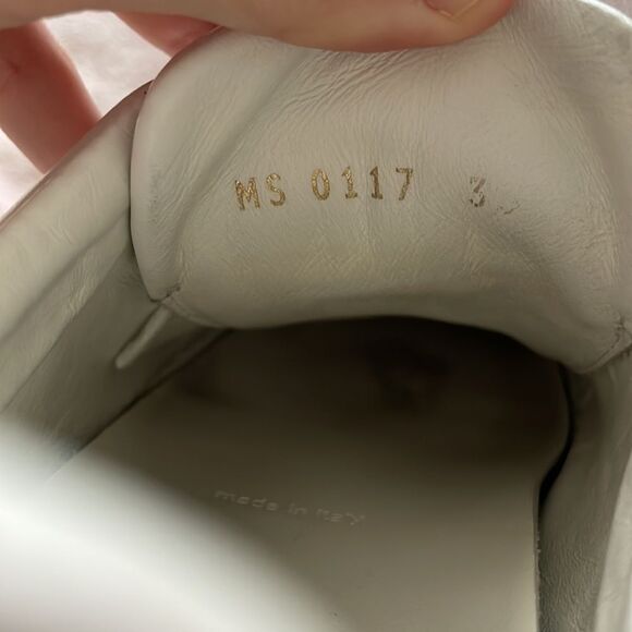 LOUIS VUITTON | Front Row Leather Sneakers - Picture 10 of 16